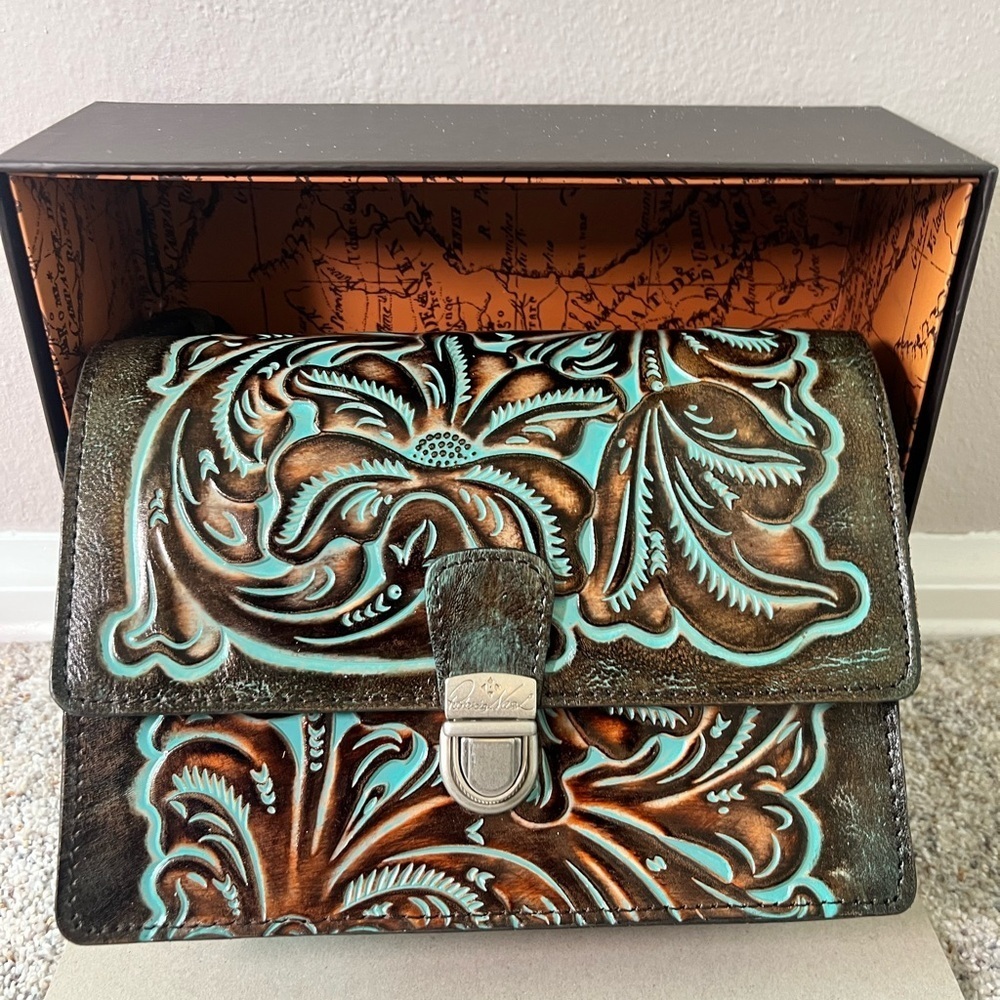 NEW Patricia Nash Leather Locri Crossbody- Tooled Turquoise in Gift Box - Picture 4 of 11